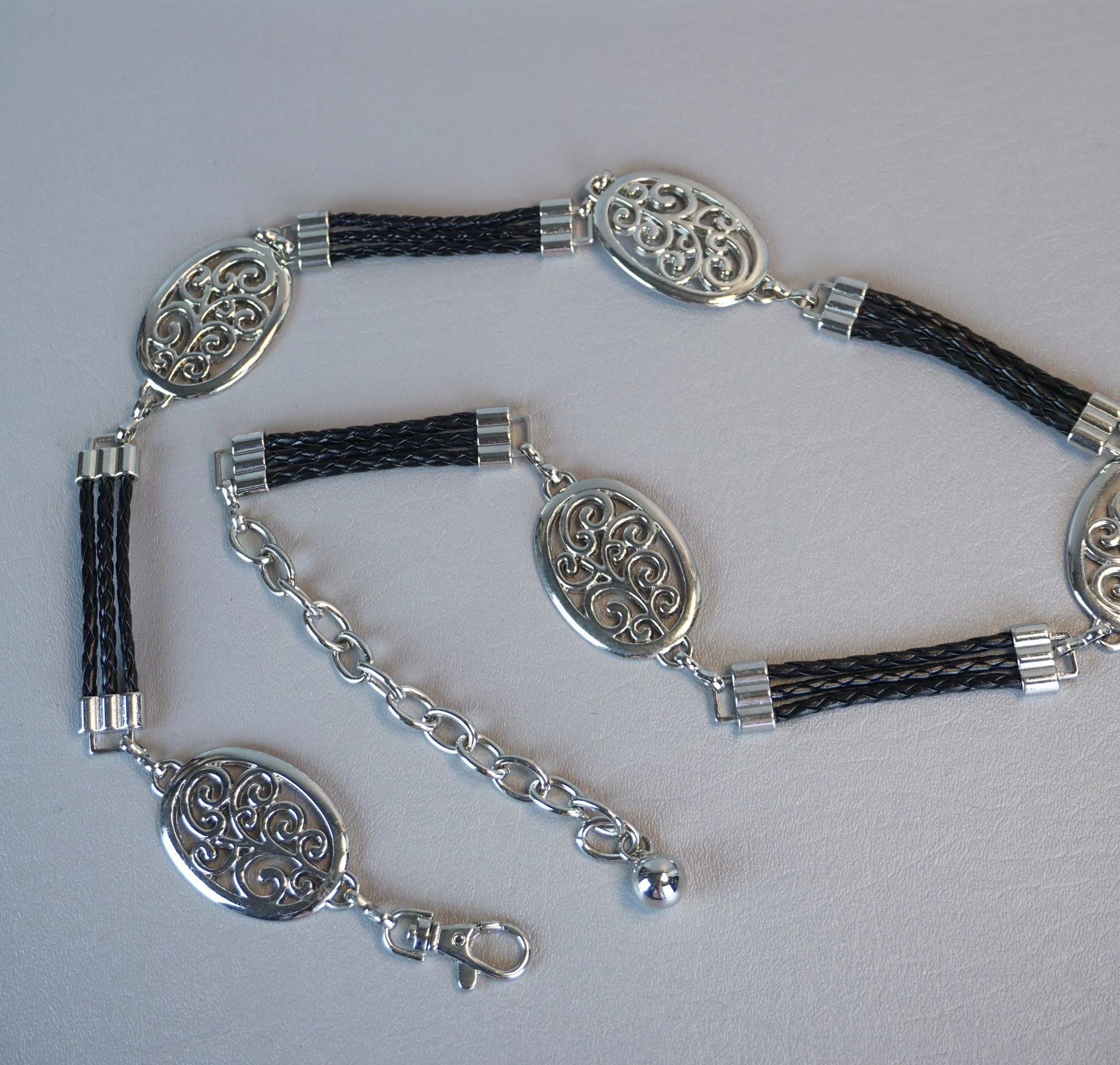 00's Silvertone Metal Filigree Chain Belt