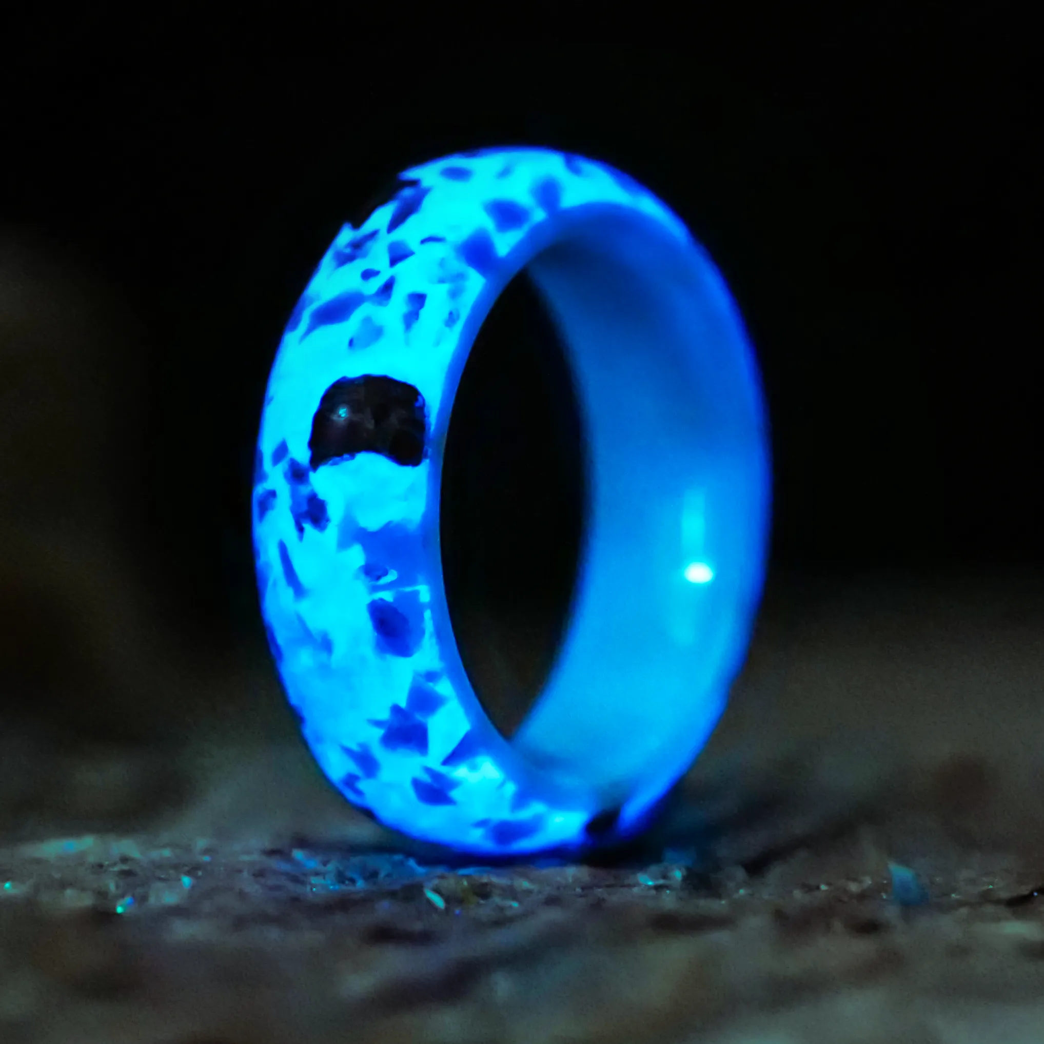 Boundless Prehistoric Glowstone Ring