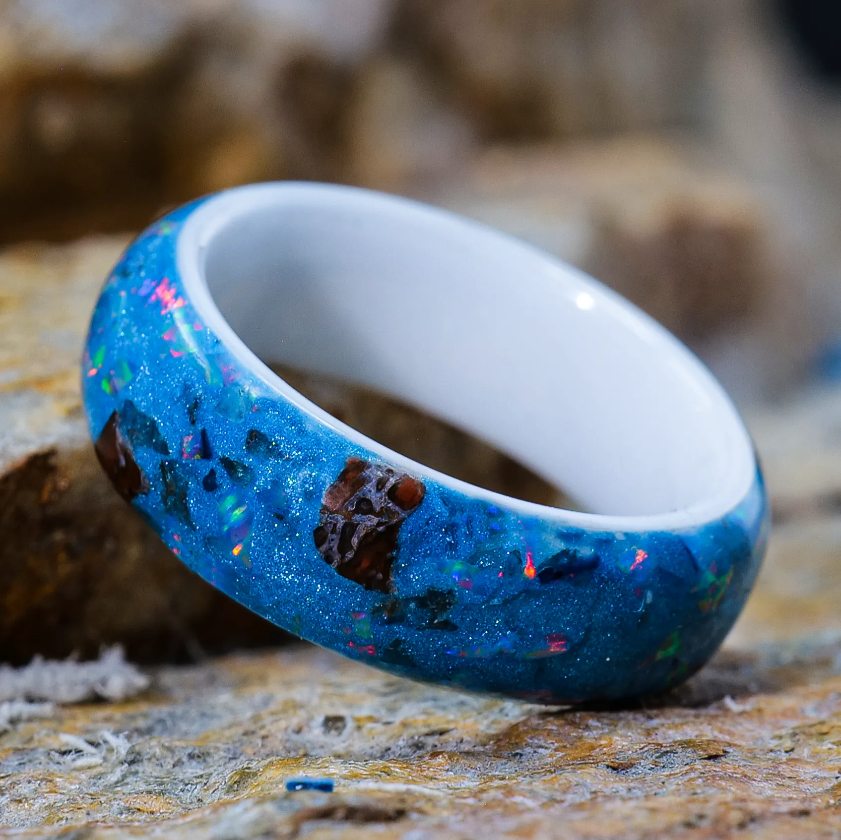 Boundless Prehistoric Glowstone Ring