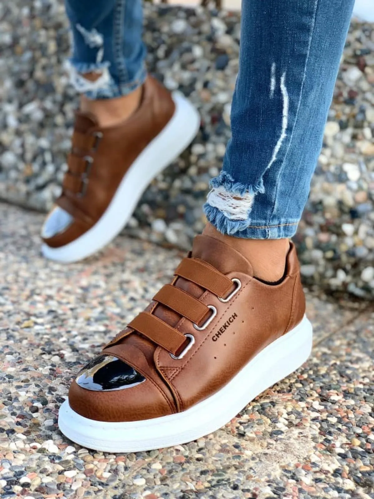 Brown Sneaker CH251