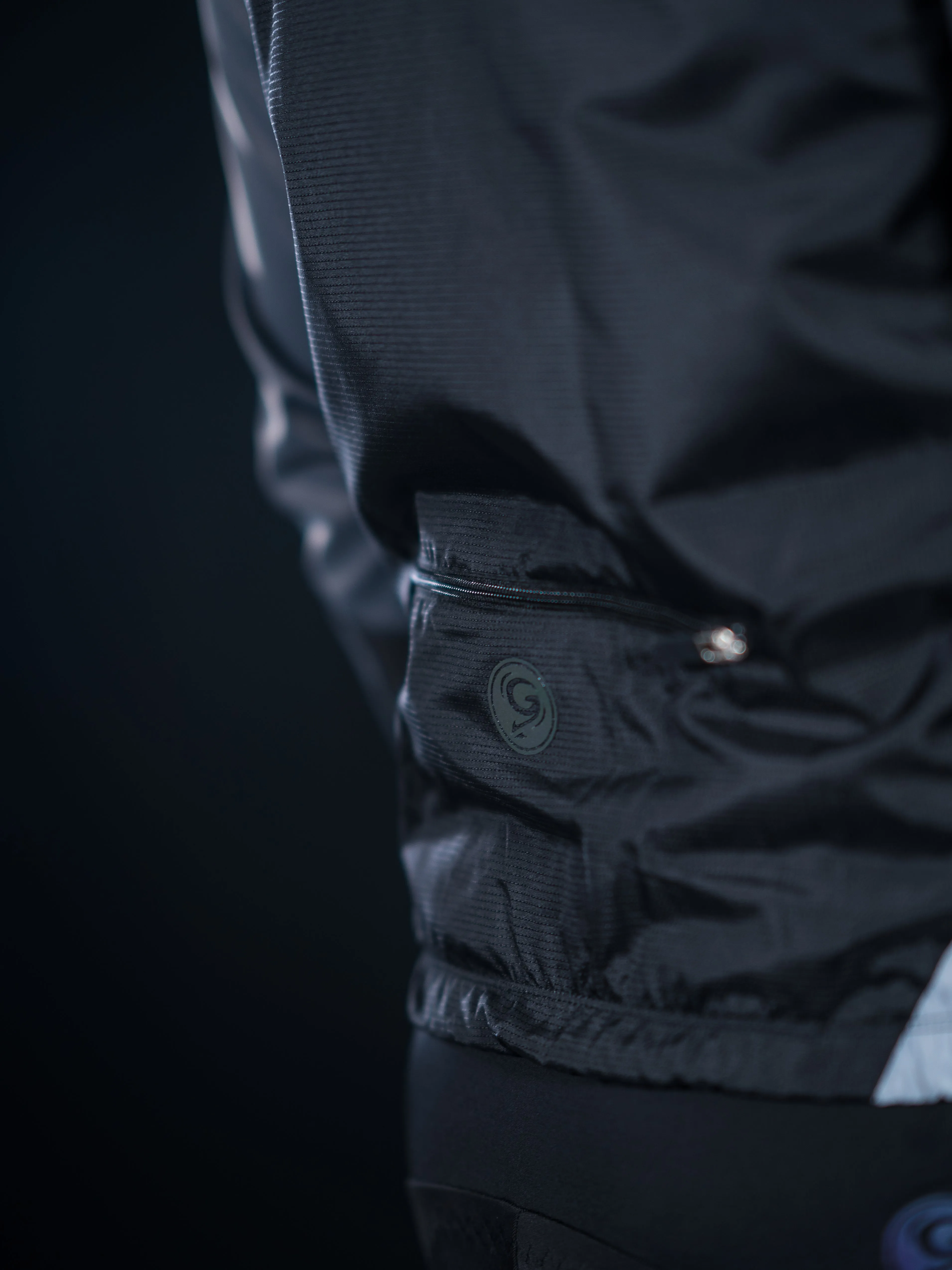 Chamarra Rompevientos Gray/Black Geovanny