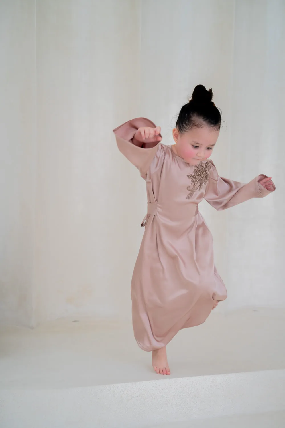 Daisy Kids Abaya