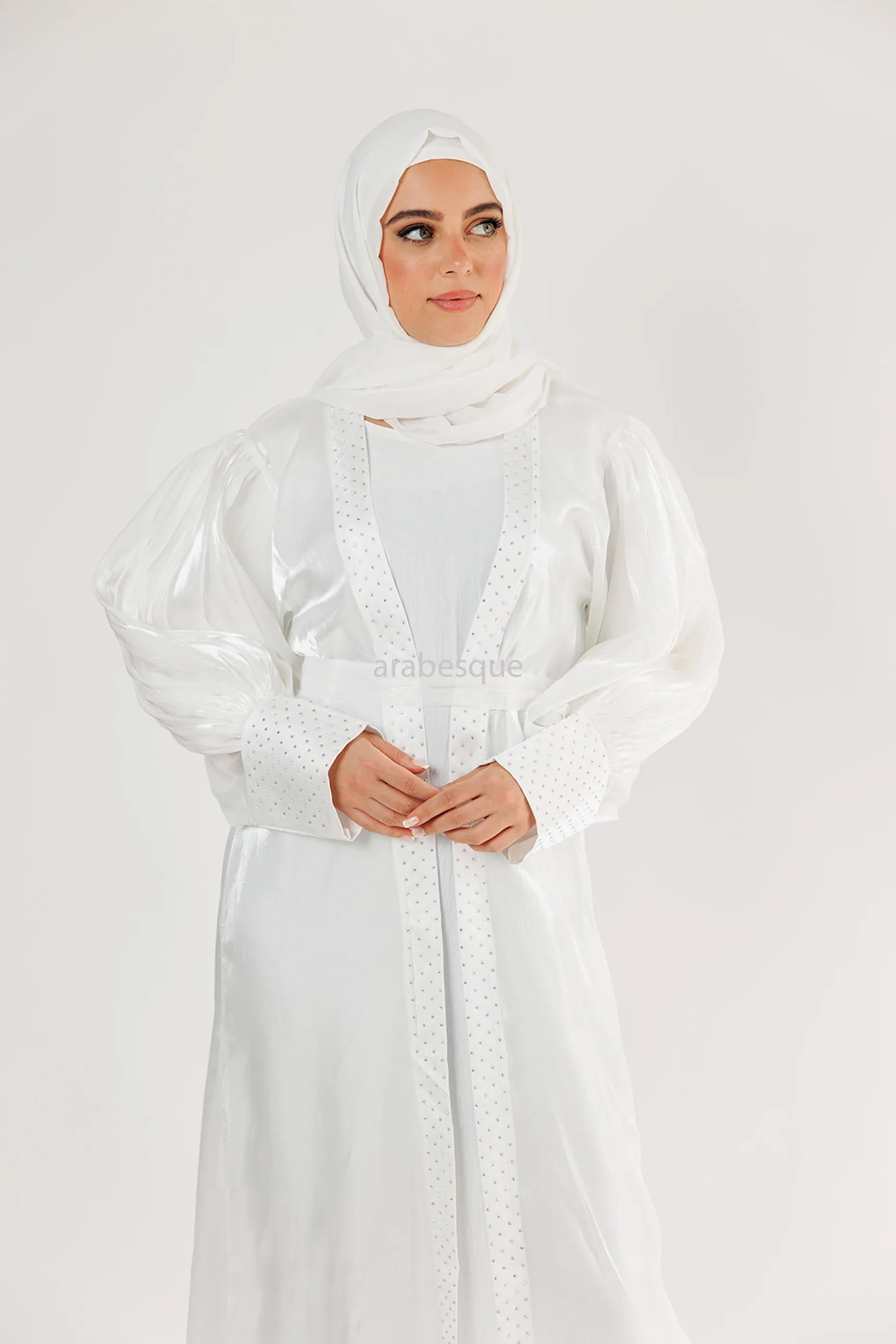 Daisy White  Abaya