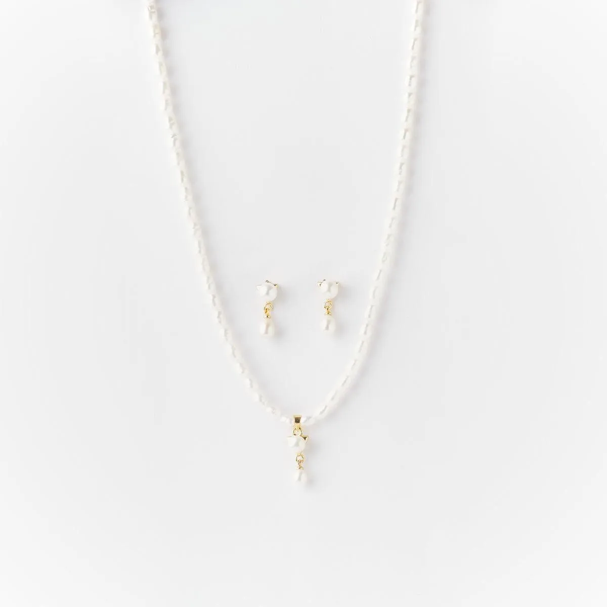 Elegant Real Pearl Necklace Set