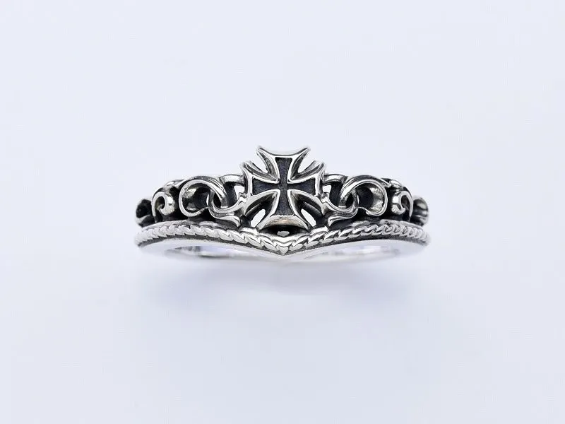 Gate Tiara Cross Ring