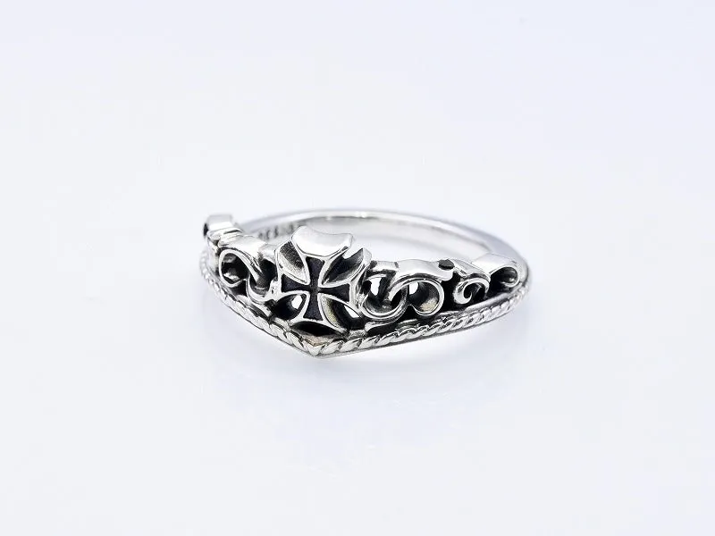 Gate Tiara Cross Ring