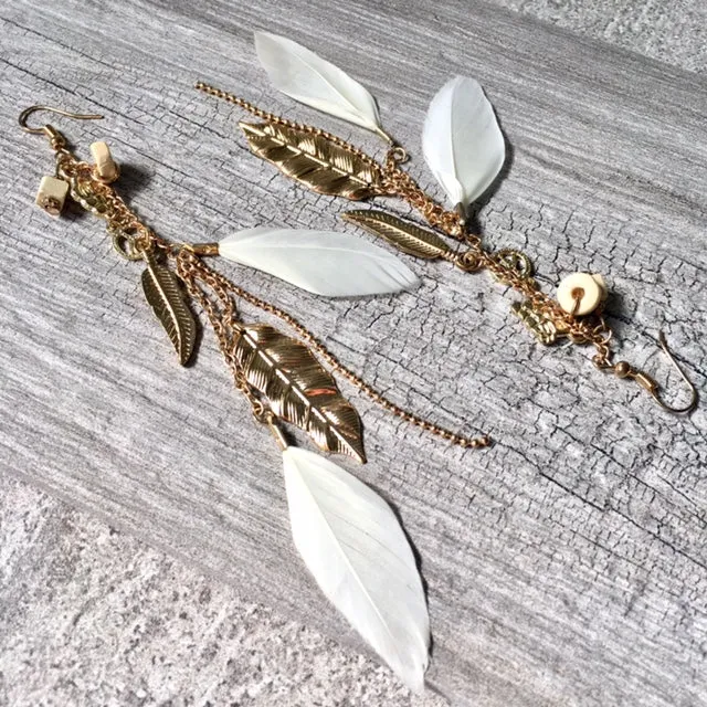LONG BOHO INSPIRED LIGHTWEIGHT CREAM FEATHER BEADED EARRINGS